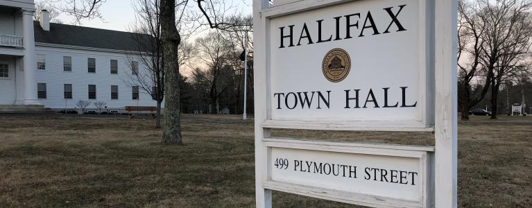 halifax-massachusetts-town-hall-sign-499-plymouth-street