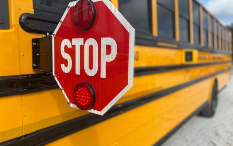 school-bus-stop-sign
